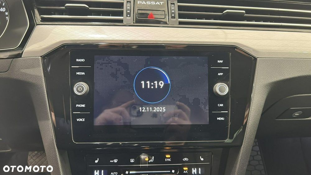 Volkswagen Passat - 19