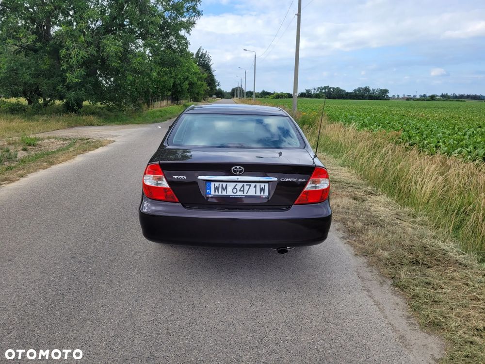 Toyota Camry 2.4 VVT-i - 4