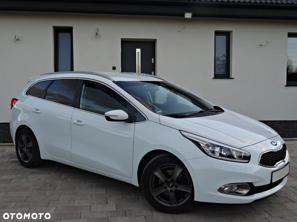 Kia Ceed - 21