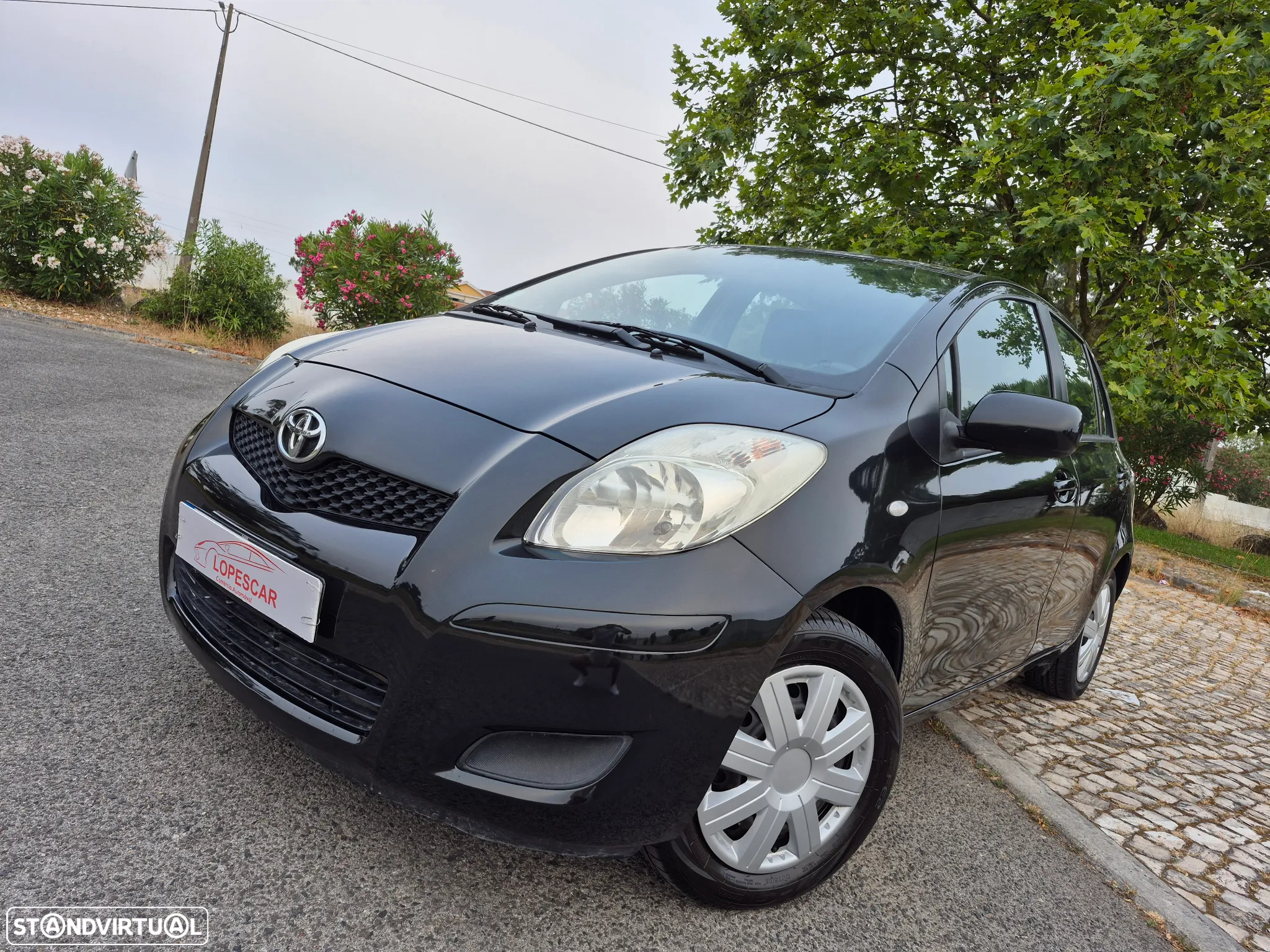 Toyota Yaris 1.0 VVT-i Comfort+AC - 2