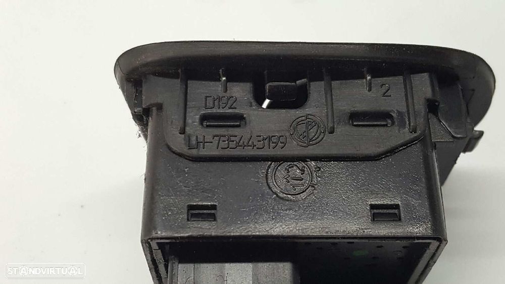 CONTROLADOR DE VISÃO TRASEIRA FIAT NUOVA 500 (150) LOUNGE - 3