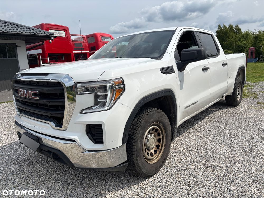 GMC Sierra - 1