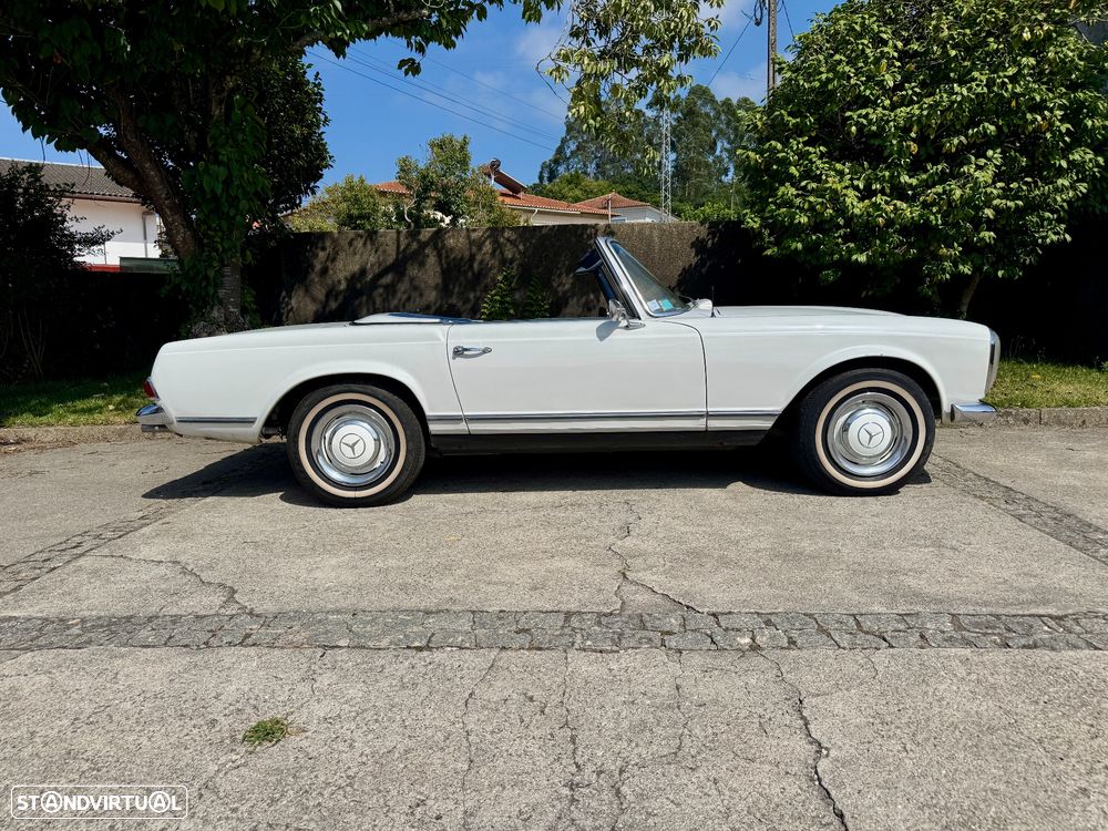 Mercedes-Benz SL 230 - 11