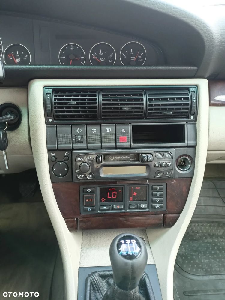 Audi A6 Avant 1.8 - 10