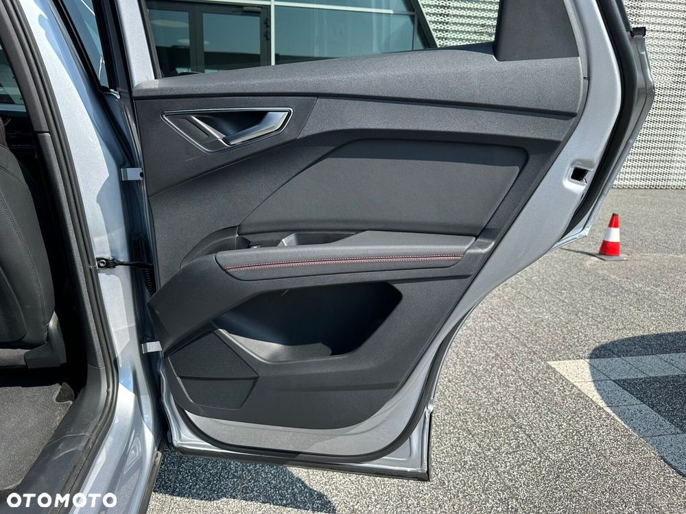 Audi Q4 e-tron - 22