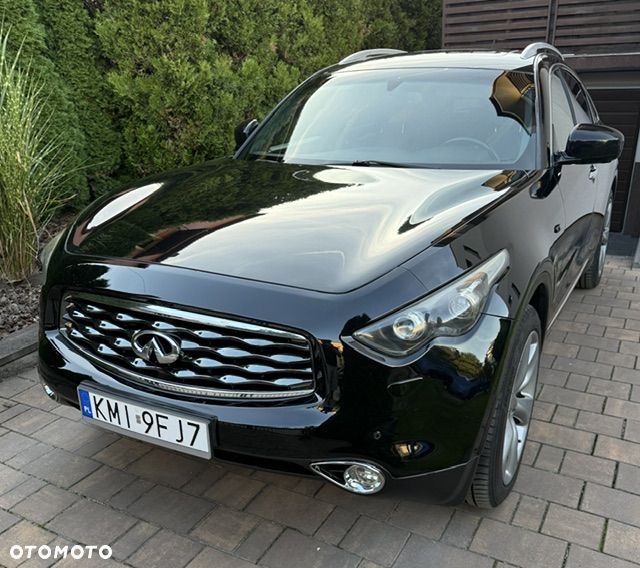 Infiniti FX - 10
