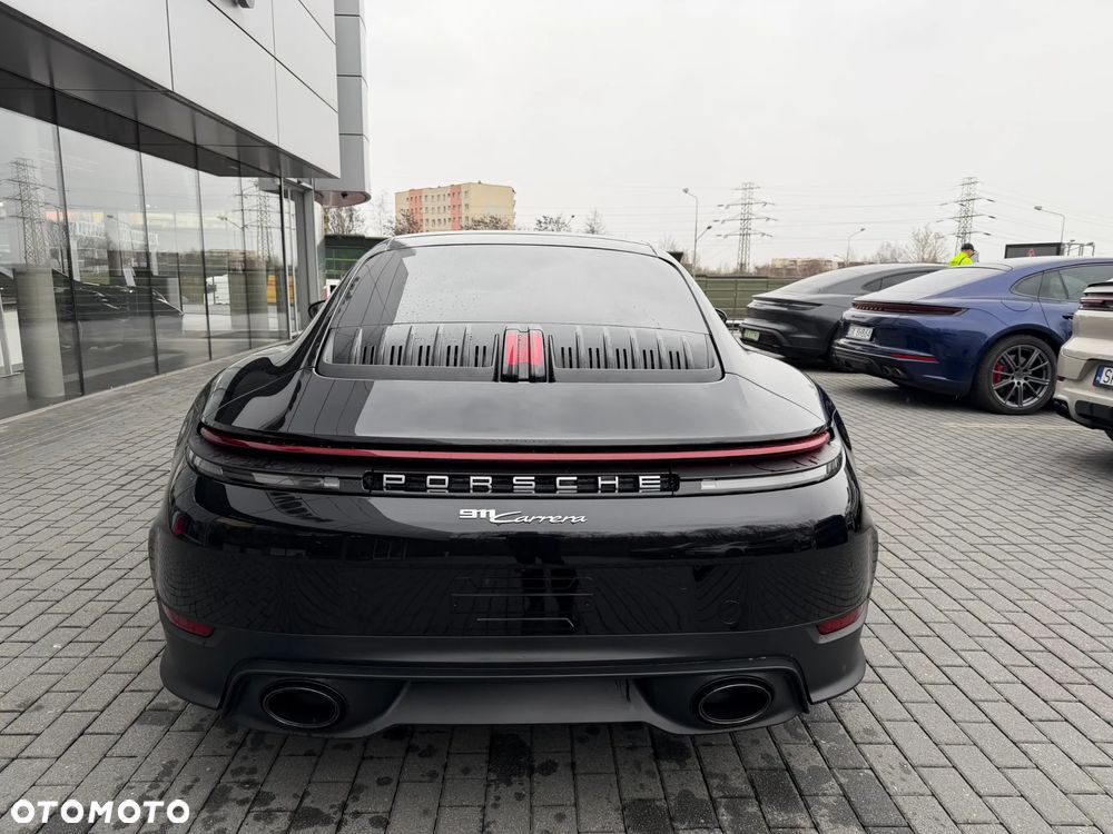 Porsche 911 Carrera - 5