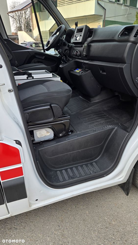 Renault Master Ambulans karetka - 9