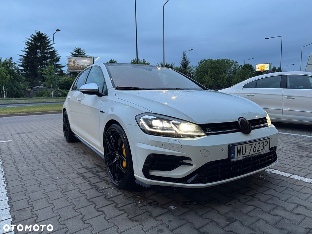 Volkswagen Golf - 2