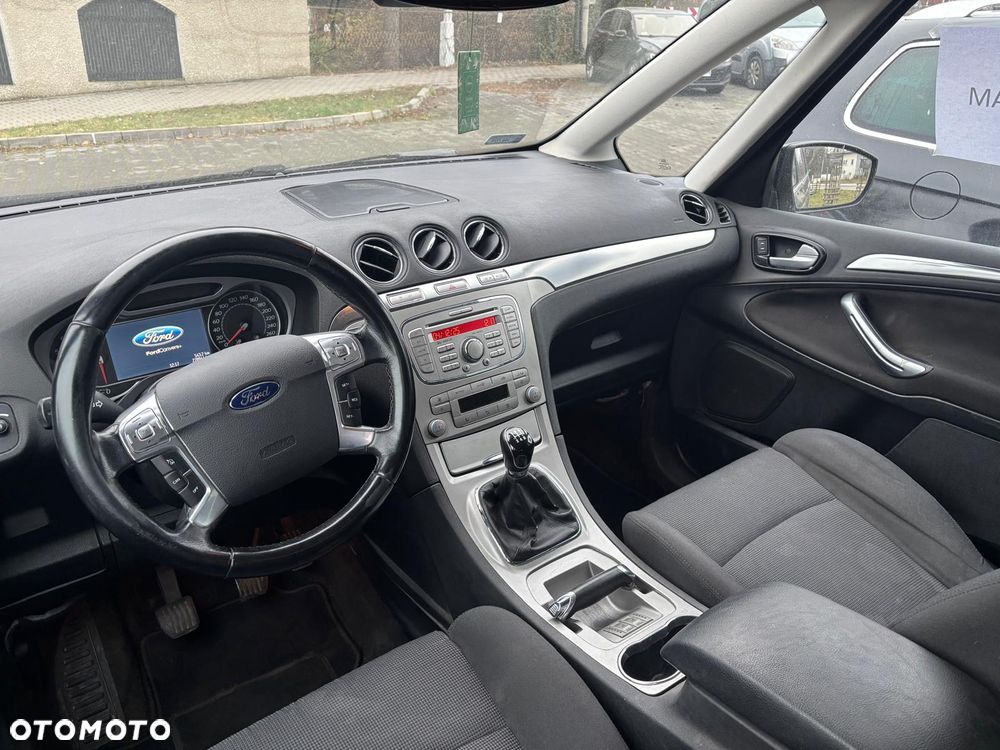 Ford Galaxy 2.0 Concept - 13