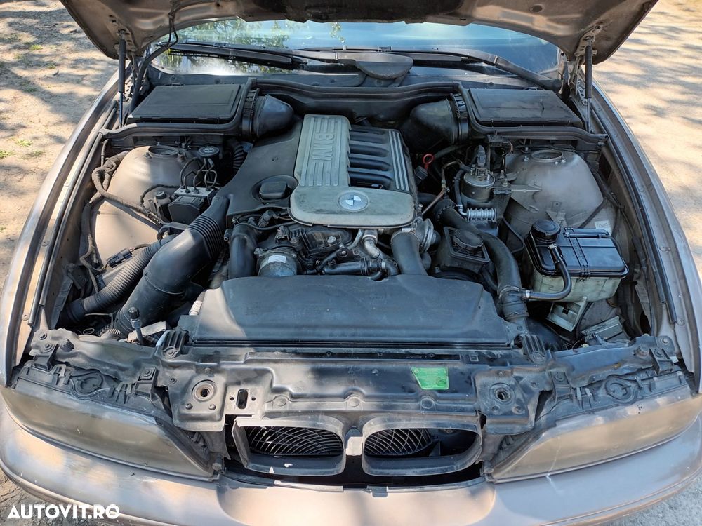 Dezmembrari  BMW 5 (E39)  1995  > 2004 525 d Motorina - 2