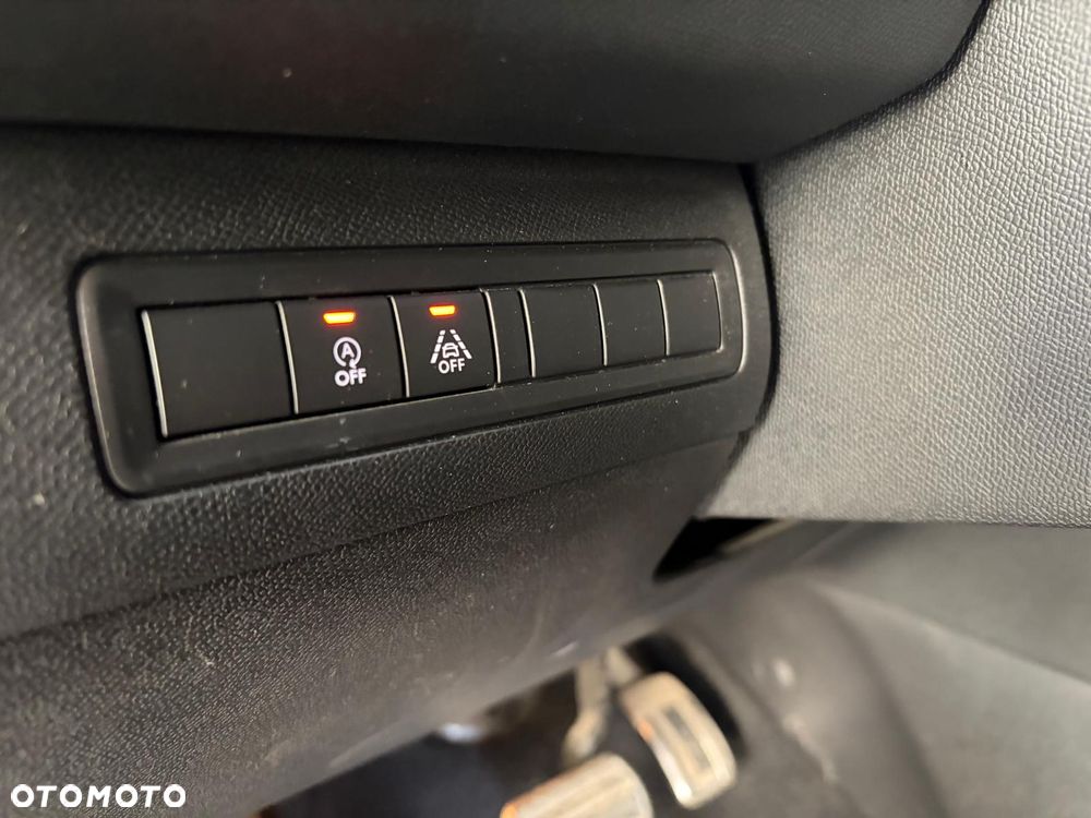 Peugeot 308 BlueHDi FAP 130 EAT8 Stop & Start GT Pack - 23