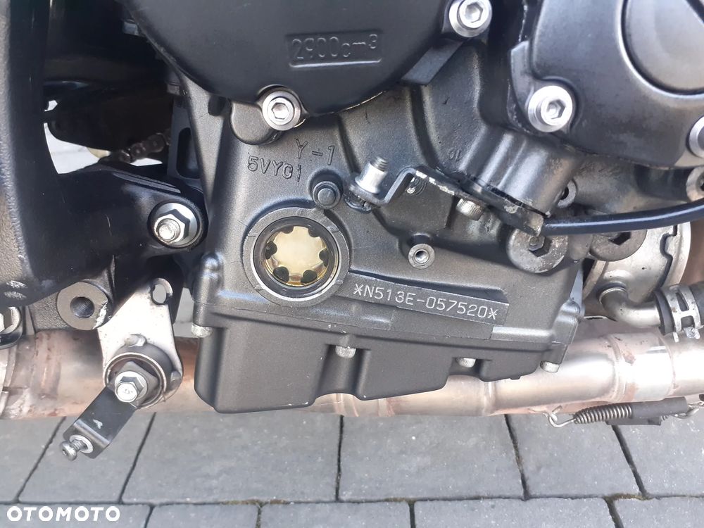 Yamaha FZ - 12