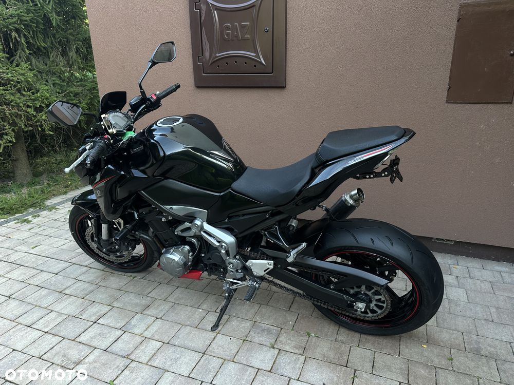 Kawasaki Z 900 - 16