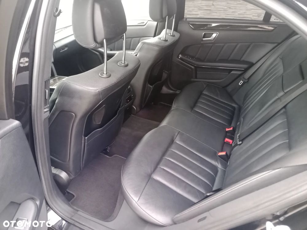 Mercedes-Benz Klasa E 500 4-Matic BlueEff Avantgarde - 13