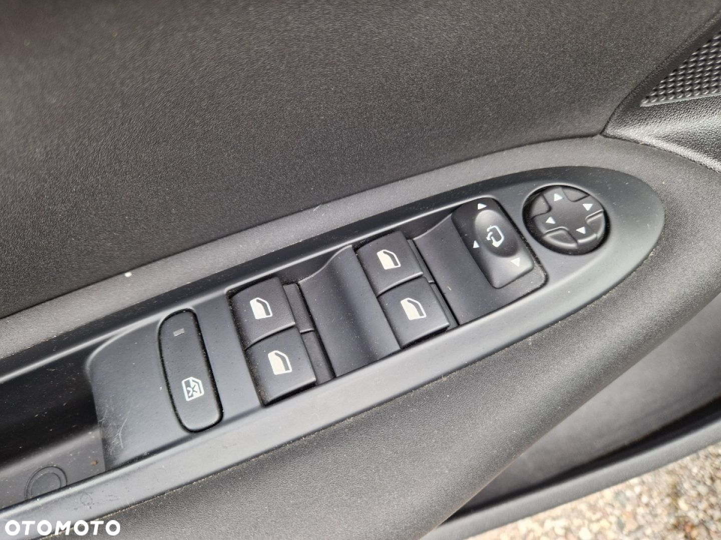 Citroën C4 2.0 HDi Exclusive - 9
