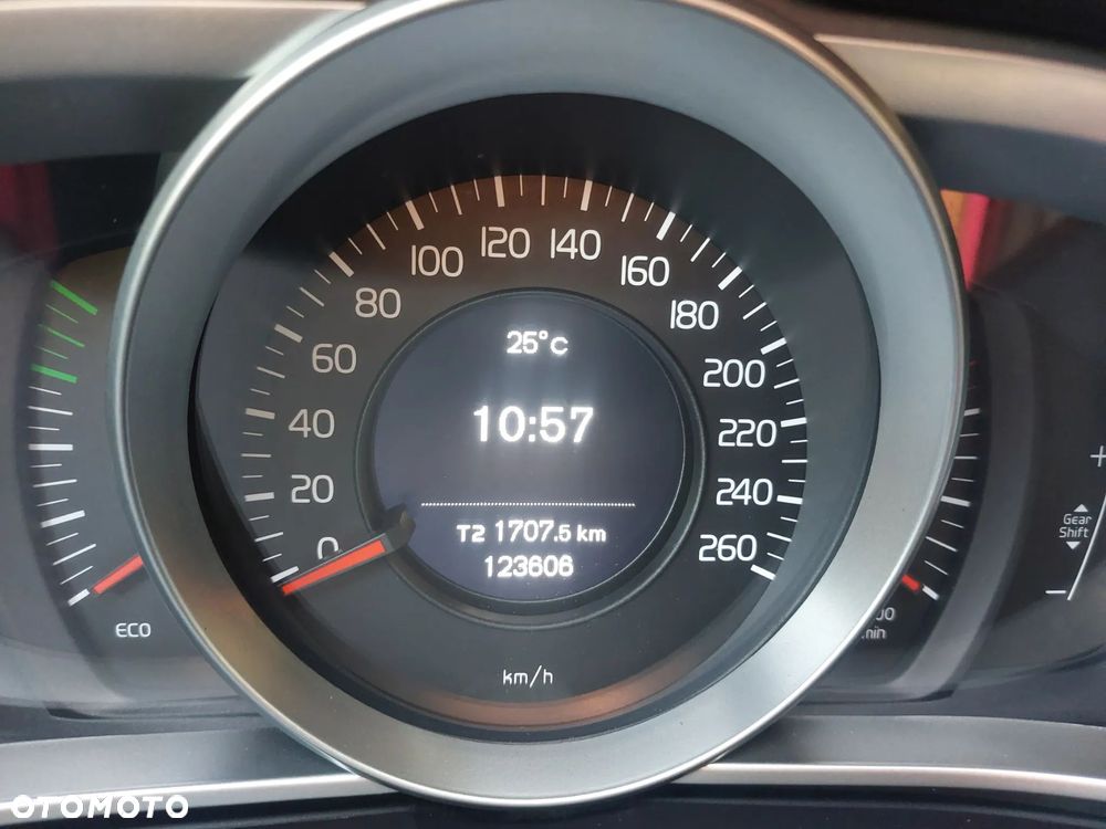 Volvo V40 D2 Drive-E SCR Momentum - 26