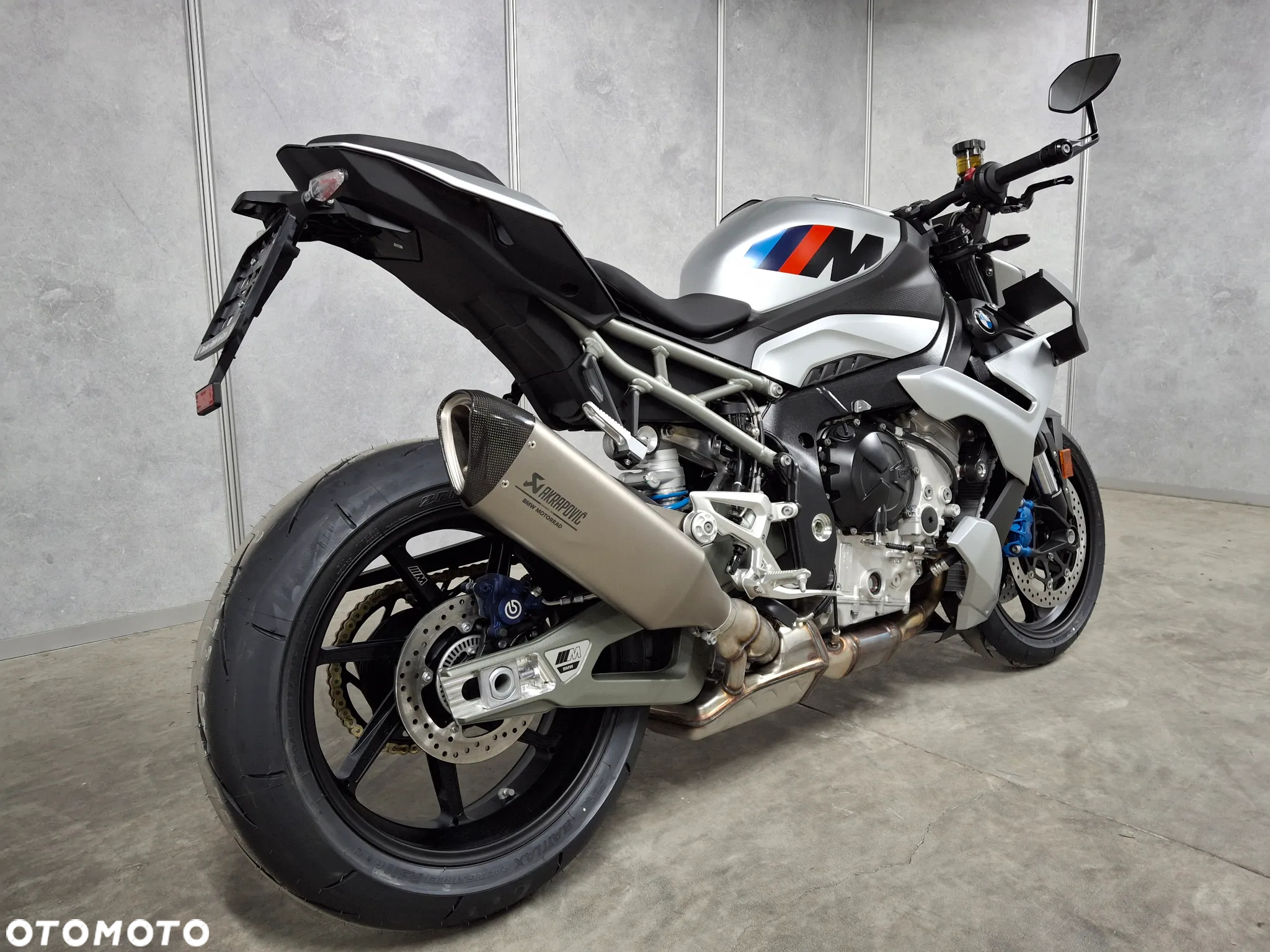 BMW S - 2