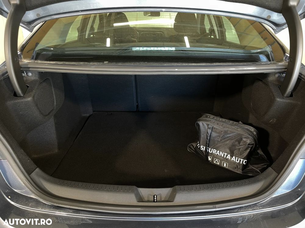 Renault Megane TCe 140 EDC GPF Equilibre - 13