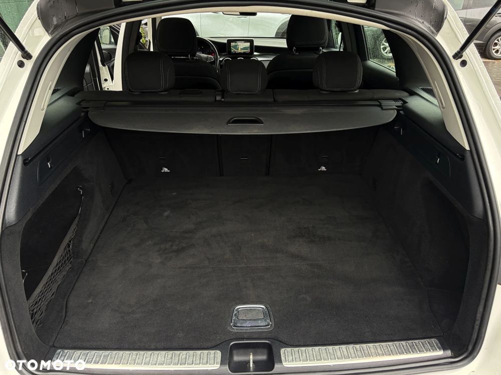 Mercedes-Benz GLC 250 4Matic 9G-TRONIC - 33