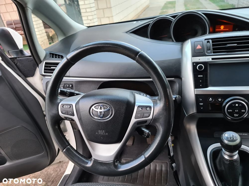 Toyota Verso 1.6 D-4D 5-Sitzer Start/Stop Skyview Edition - 10