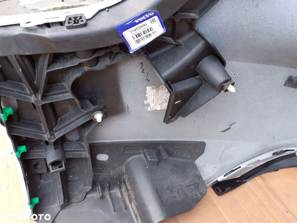 Zderzak tylny Volvo V60 S60 z dokładką 18-21 rok - 6