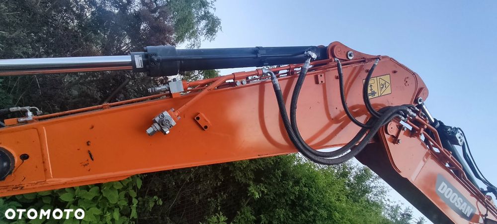 Doosan DX165W5 - 3