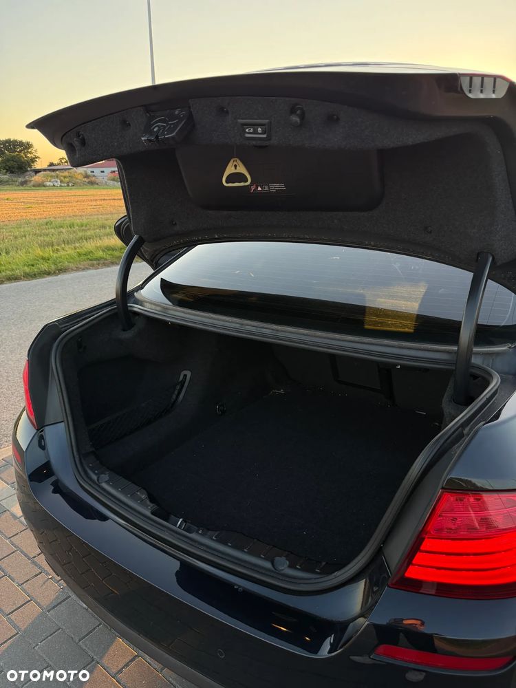 BMW Seria 5 530d xDrive Sport-Aut - 8