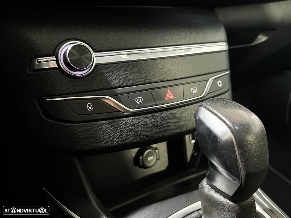 Peugeot 308 BlueHDi FAP 120 EAT6 Stop&Start GT-Line Edition - 51