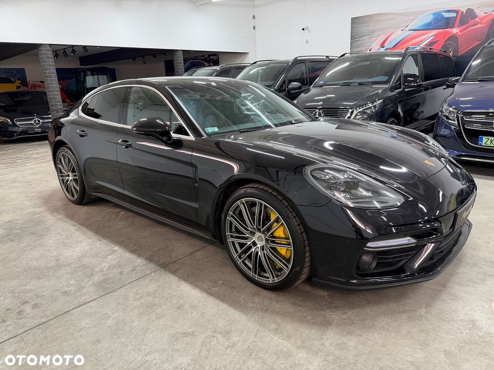 Porsche Panamera Turbo - 6