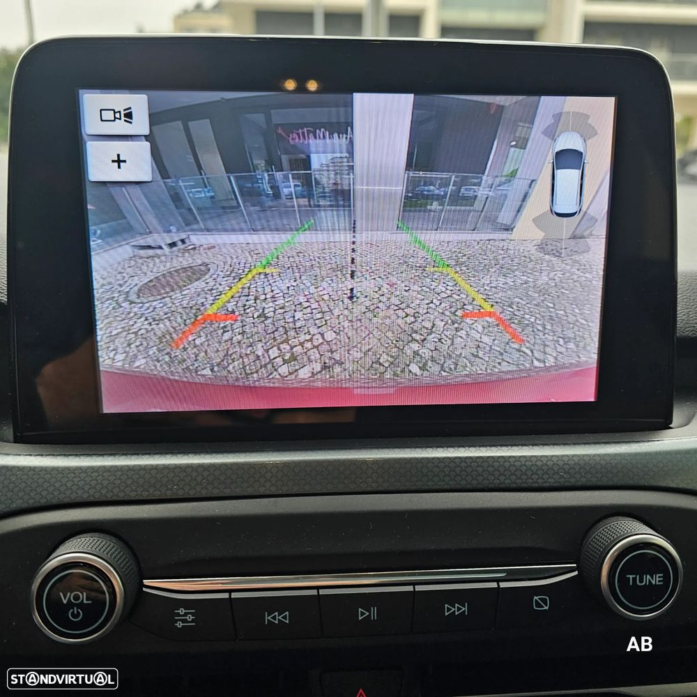 Ford Focus 1.0 EcoBoost Active - 26