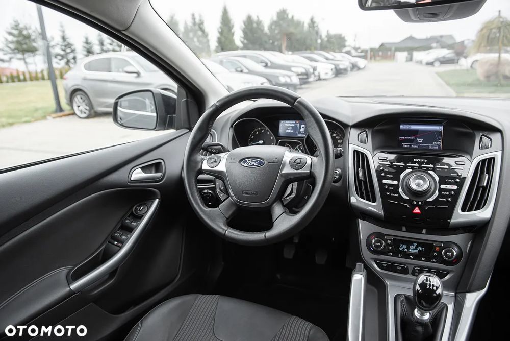 Ford Focus 1.6 EcoBoost Trend Sport - 17