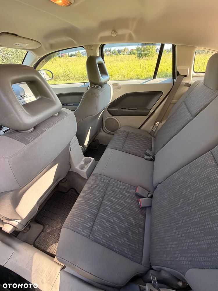 Dodge Caliber - 6