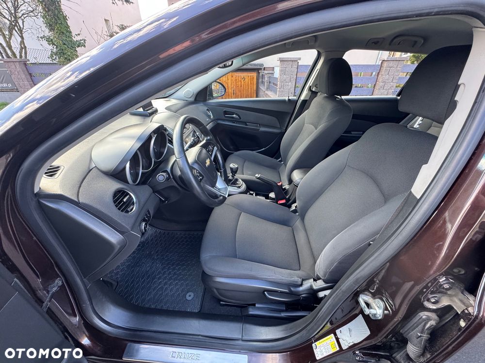 Chevrolet Cruze 1.8 LT - 11