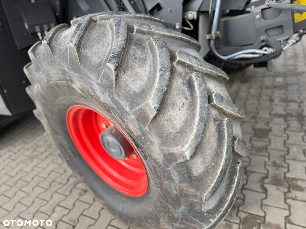 Claas Lexion 750TT z hederem - 23