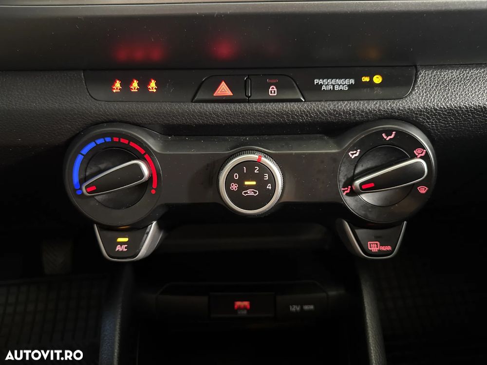Kia Stonic - 17