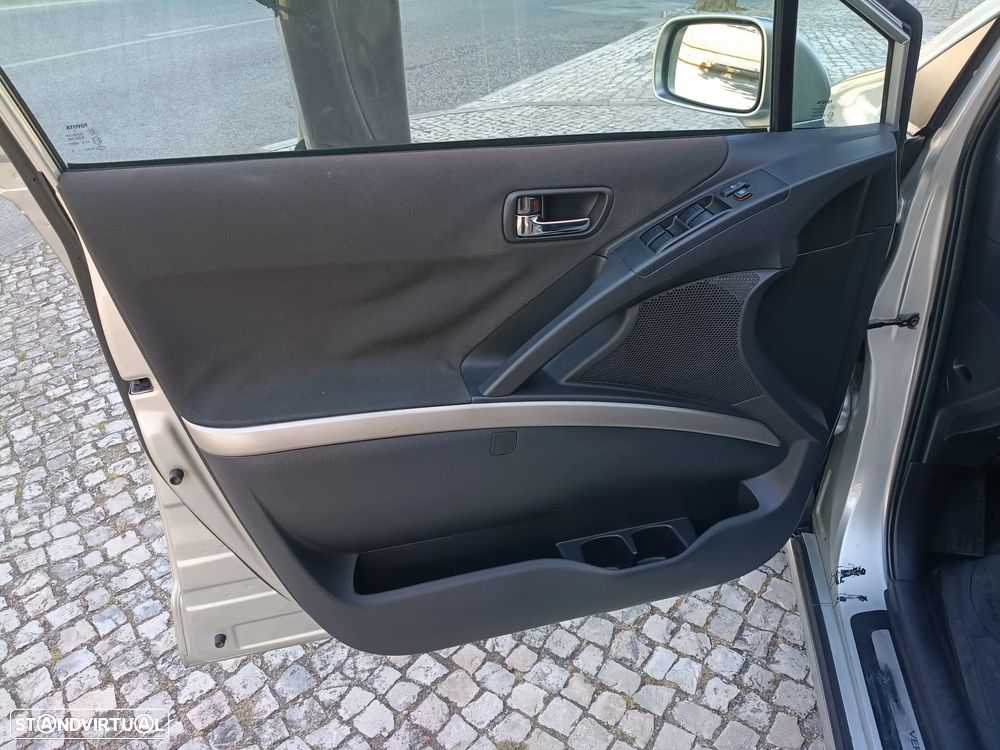 Toyota Corolla Verso 2.2 D-4D Sol - 16