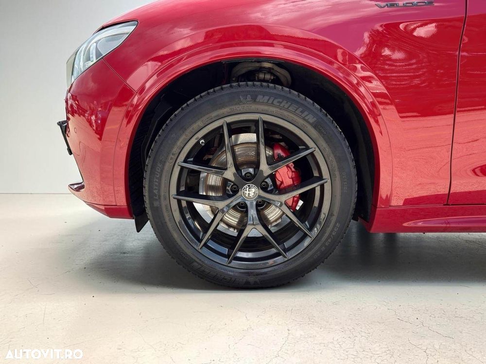 Alfa Romeo Stelvio - 24