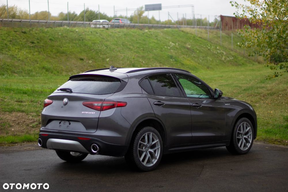 Alfa Romeo Stelvio 2018 photo 5