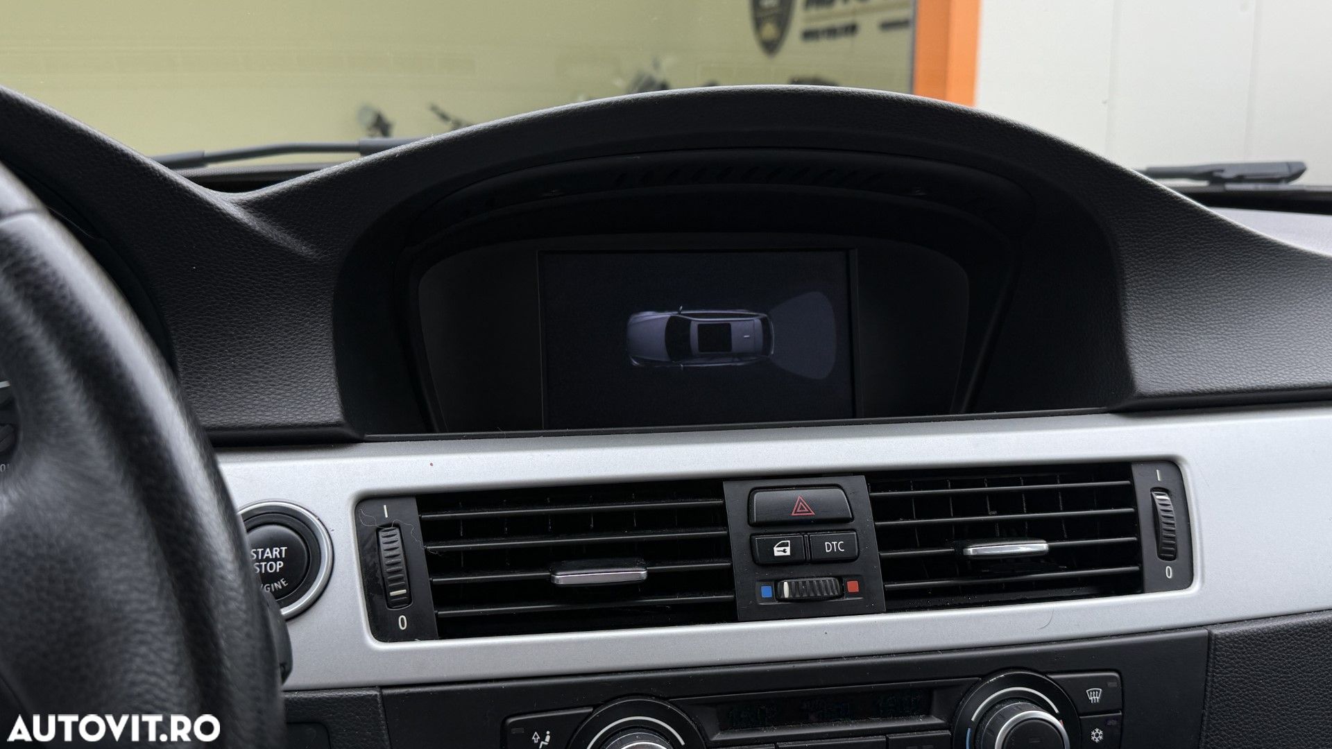 BMW Seria 3 316i Touring - 16