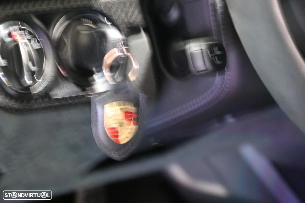 Porsche 718 Cayman - 24