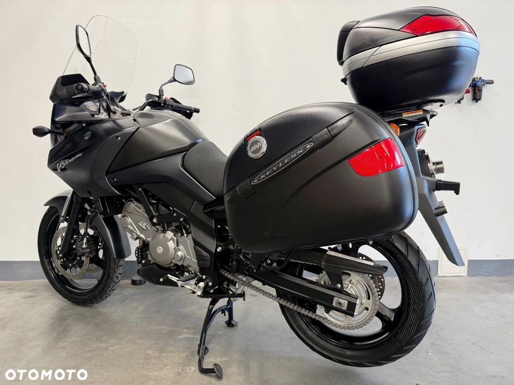 Suzuki V-STROM - 4