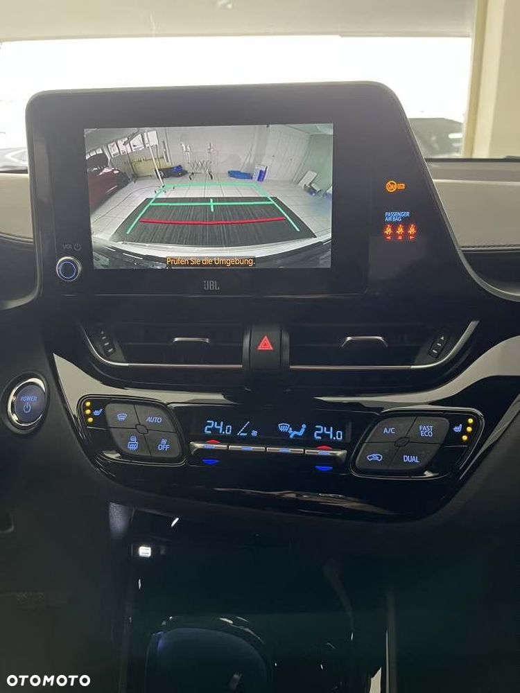 Toyota C-HR - 11