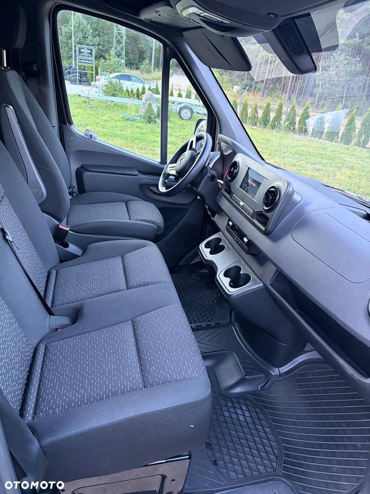 Mercedes-Benz Sprinter 2024 photo 3
