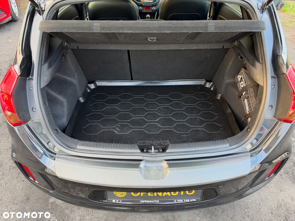 Kia Ceed - 23