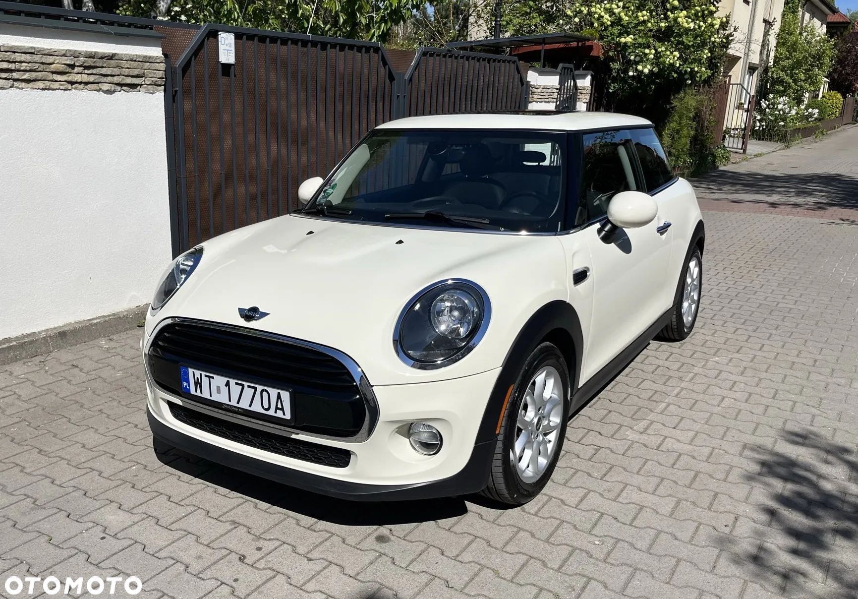 MINI Cooper Standard - 1