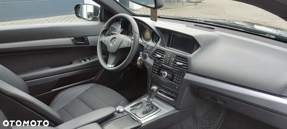 Mercedes-Benz Klasa E - 9