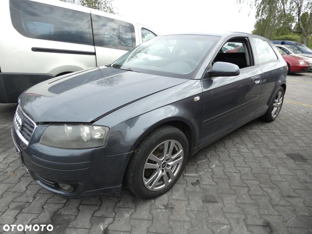 AUDI A3 8P *SAMOCHÓD NA CZĘŚCI*LX7Z DELFINGRAU Metalik / SKRZYNIA, MASKA, LAMPA, DRZWI,ABS,PRZEKŁADNIA, KLAPA, BELKA, DESKA, FOTELE, KANAPA, ĆWIARTKA KIEROWNICA, TARCZE,ZAWIESZENIE, KOMPLETNY TYŁ, LICZNIK, ZEGARY, PRAWE LEWE PRZÓD TYŁ