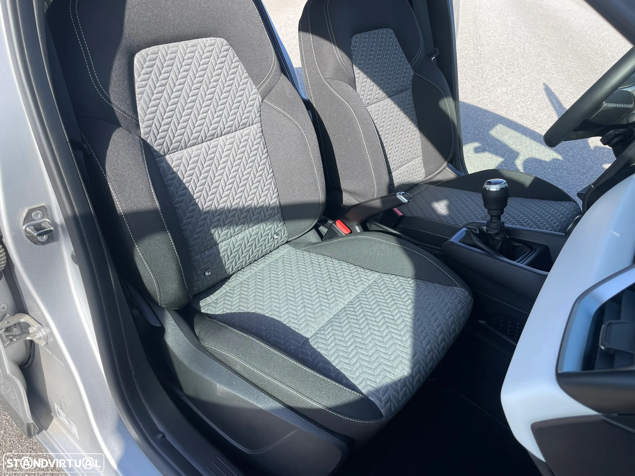 Renault Clio 1.0 TCe Techno - 26