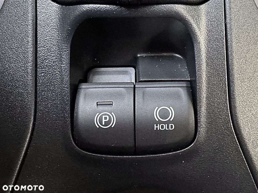 Toyota Corolla Cross - 19